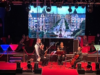 f5f67292-300c-442d-a8e2-79aeba3489ac-Small